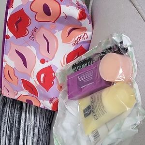 Clinque gift bag NWT
